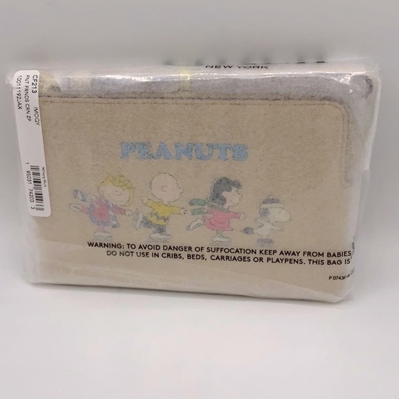 RARE Coach x Peanuts Friends Wristlet - Picture 6 of 8